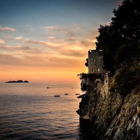 Torre Trasita Luxury 招待所 4*