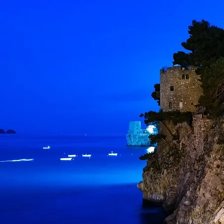 招待所 Torre Trasita Luxury 4*